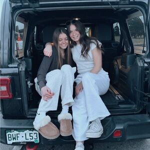 Meet your Posher, Caroline